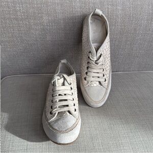 Charles David Cream Sneakers with Canvas Material and Low-Top Design